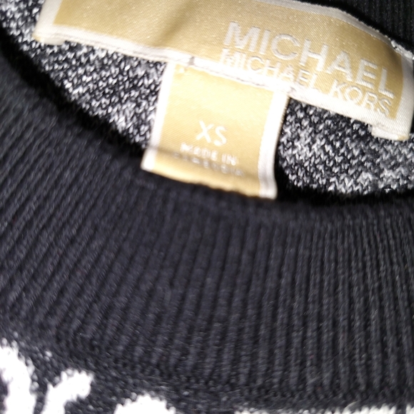 Michael Kors Black and White Crewneck Sweater with Geometric Design - Picture 4 of 4
